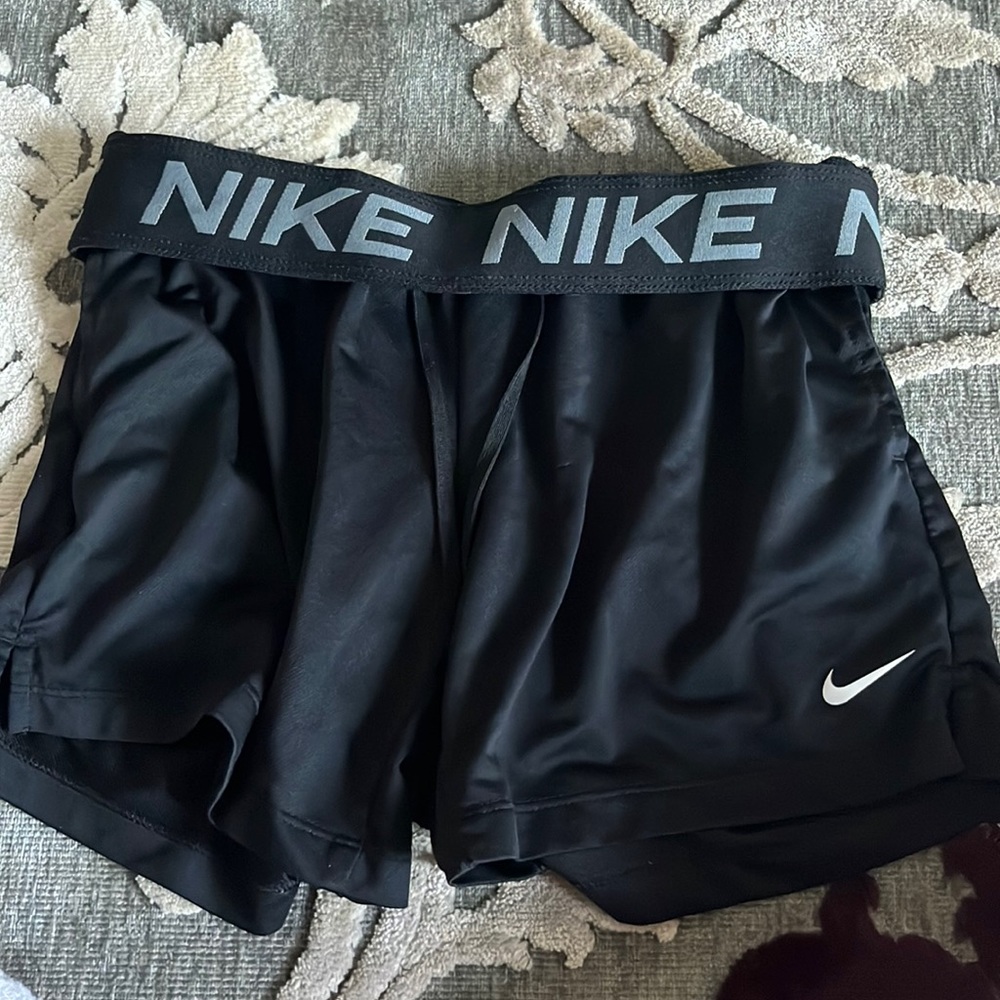 Black Nike shorts